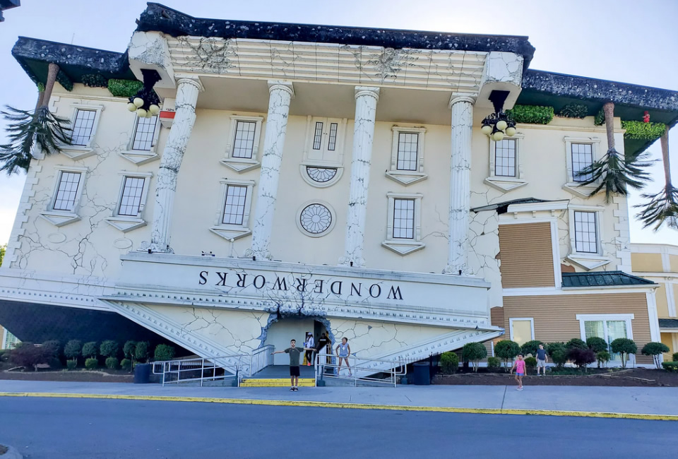 The Wonder Of Pigeon Forge Wonderworks of Pigeon Forge